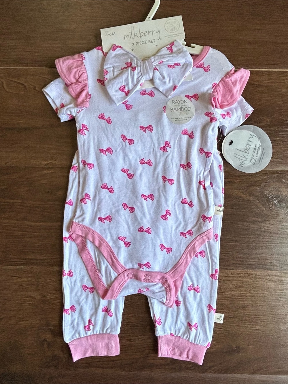 Milkberry Three Piece Set Bamboo Bodysuit Bow Pants 3-6m